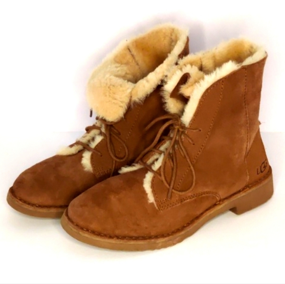 UGG Quincy Booties, 7.5 Chestnut with CLEAN Sherpa Lining and Insoles Like New!